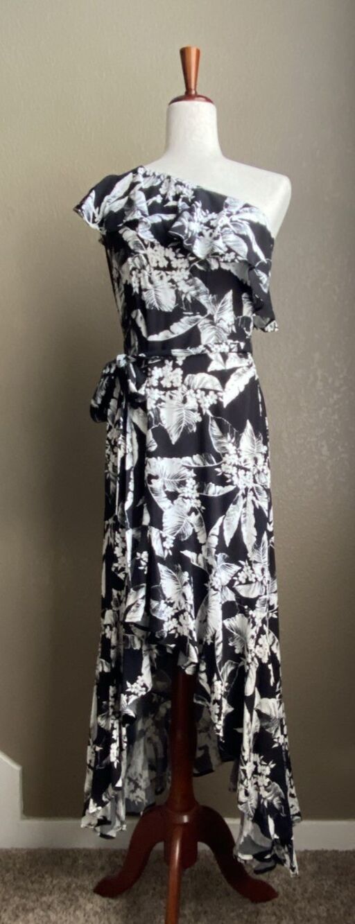 Mi Ami Women’s Medium Black White Tropical Floral One Shoulder Maxi Dress